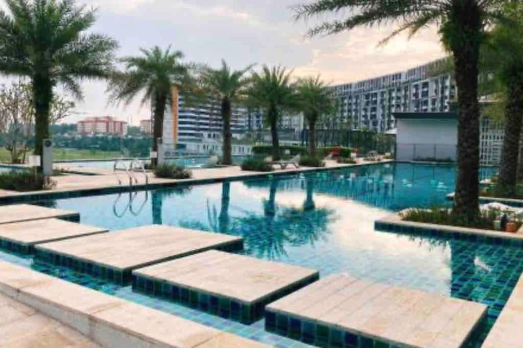 Apartment Radia Bukit Jelutong, By Emerald
